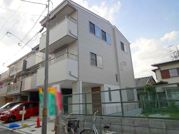 Local appearance photo. It is kind to the household because it is the house of the solar power generation system with all-electric