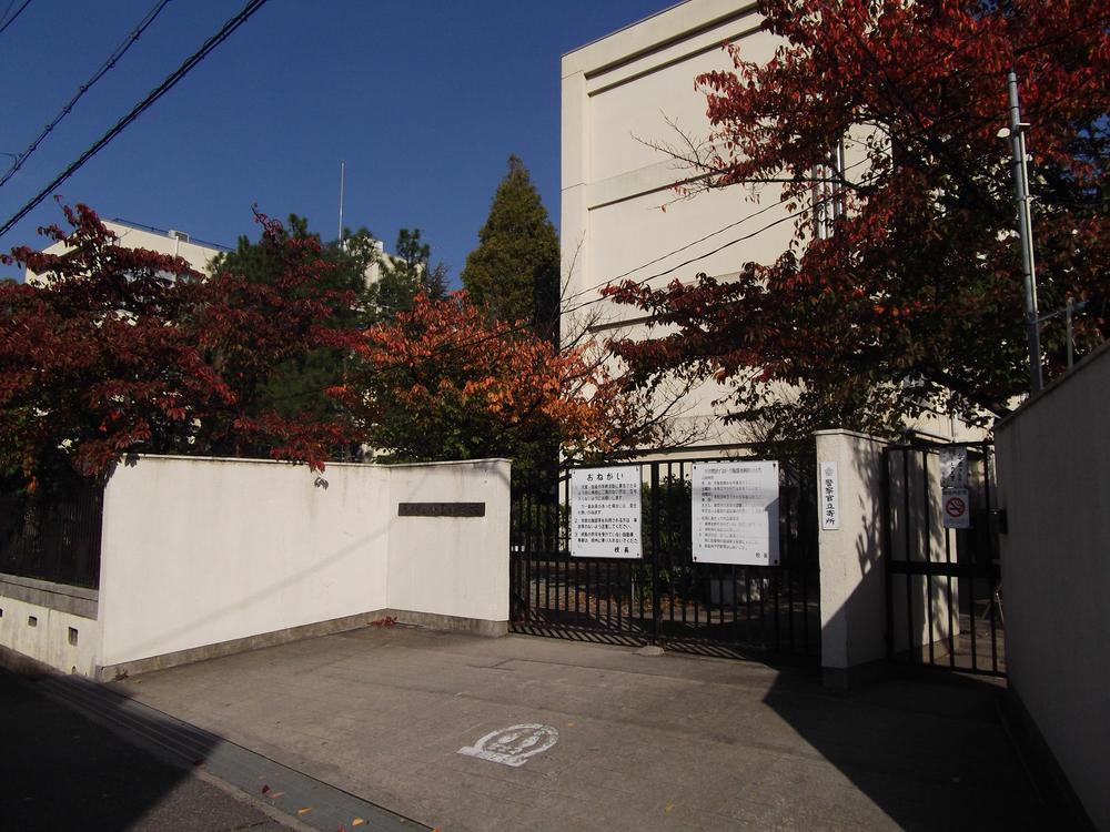 Primary school. Kozono until elementary school 1600m