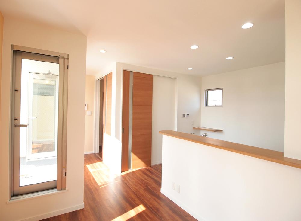 Other introspection. In between the living and dining, Place the balcony. It is also wonderful to garnish a green.