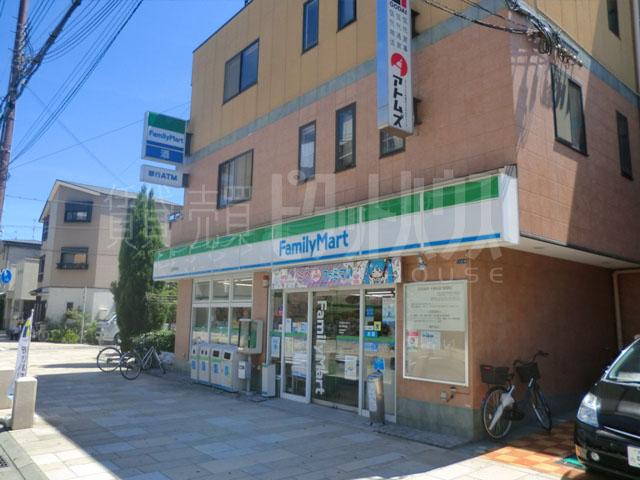 Convenience store. 562m to FamilyMart Godai Tsukiji shop