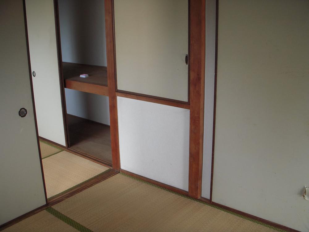 Non-living room. Indoor (11 May 2013) Shooting