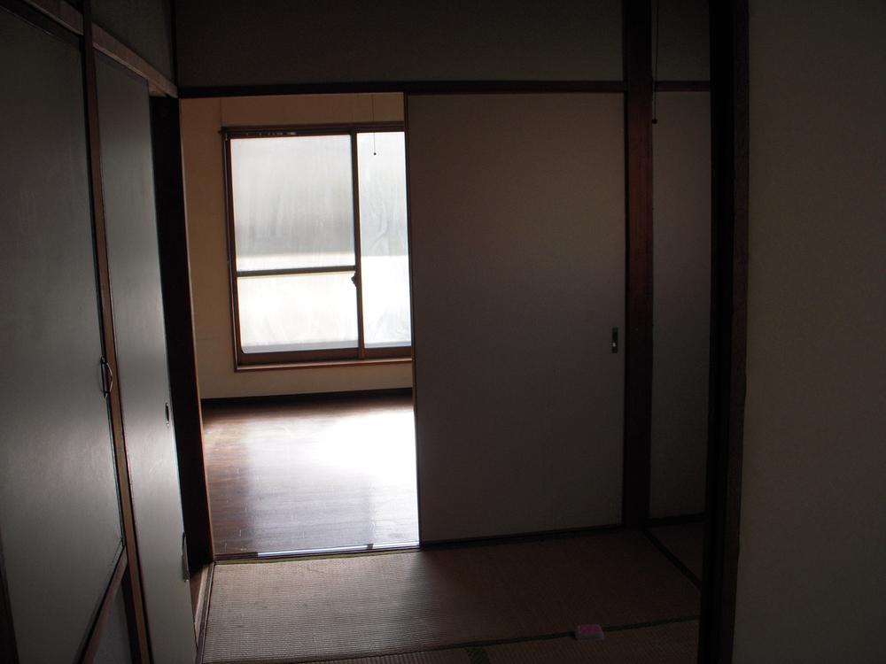 Non-living room. Indoor (11 May 2013) Shooting