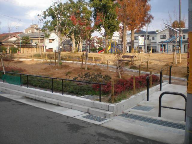 park. 80m to Sakura Park