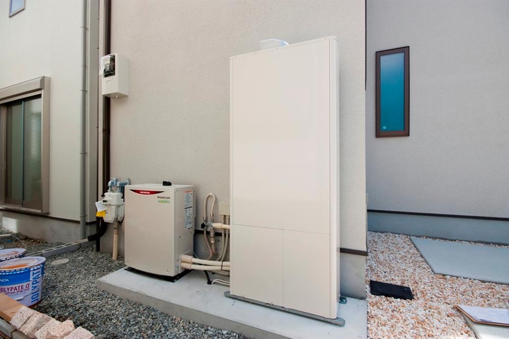 Power generation ・ Hot water equipment. Generated by the gas engine, Hot water supply in the heat that could be at that time ・ Cogeneration system that can also heating. 