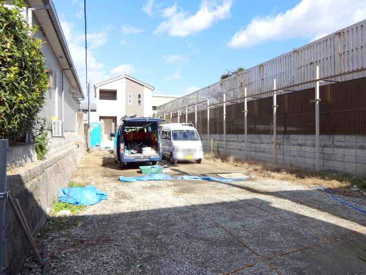 Local appearance photo. The bedroom is about 7.8 Pledge with a walk-in closet