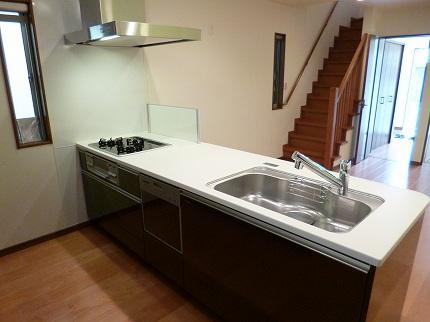 Kitchen. Gas System Kitchen ・ With dish washing dryer. (Same specifications)