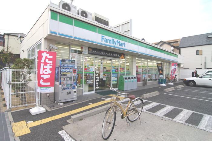 Convenience store. 252m to FamilyMart Amagasaki Santanda cho chome shop