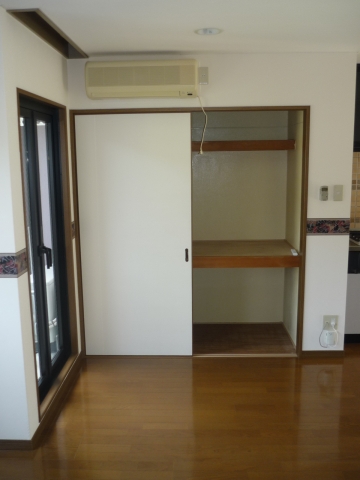 Receipt. Western-style housing