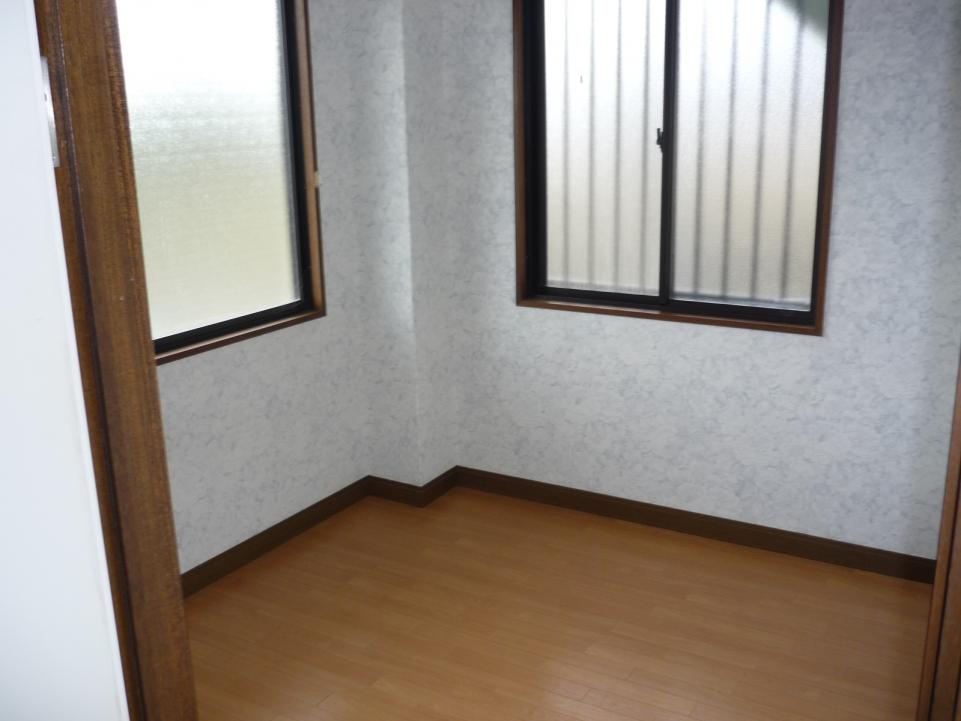 Other room space. Western style room