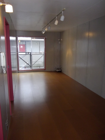 Living and room. Movable with lighting