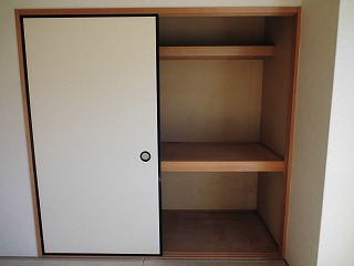 Receipt. Japanese-style room ・ Armoire