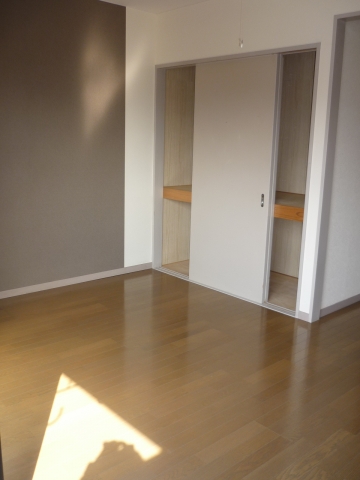 Receipt. Western-style housing