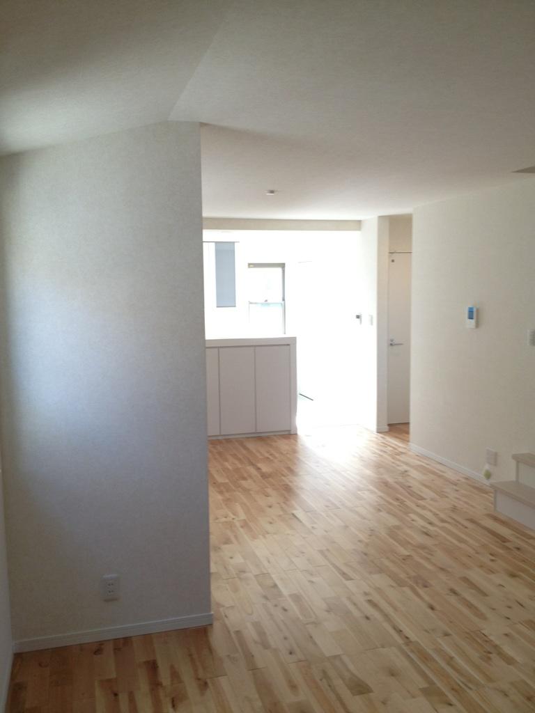 Same specifications photos (living)