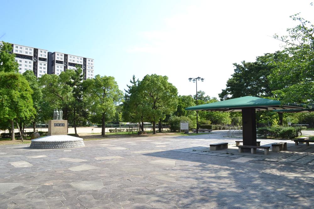 park. Ashiya to Central Park 839m