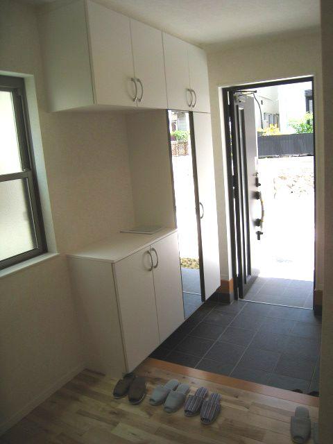 Entrance. Local (June 2013) Shooting