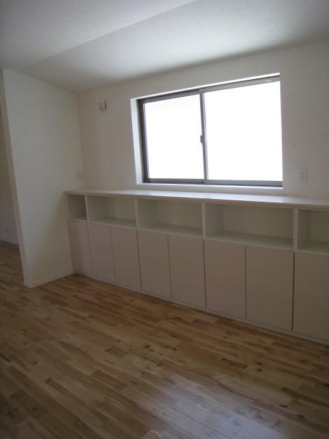 Non-living room. Indoor (June 2013) Shooting