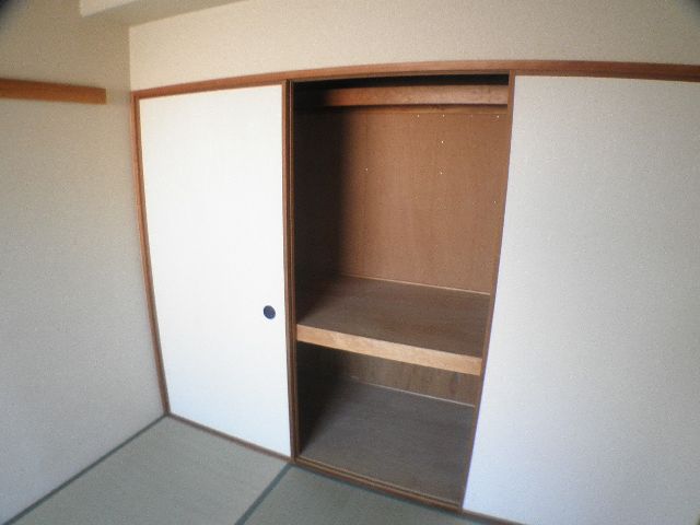 Receipt. 6 Pledge Japanese-style room with a closet of 1 minute Pledge