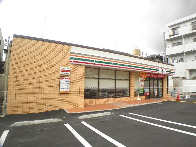 Convenience store. Seven-Eleven Ashiya uchide station Minamiten (convenience store) up to 95m
