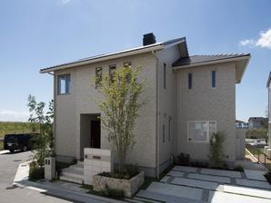 In large site of 60 square meters more than, Loose wide living space. Space of storage and plus α also has developed a rich plan, which was not taken up in colorful. Energy saving and eco in the solar power generation system and the company's original in consideration of photocatalytic outer wall tile "Kira Tech tiles" of adoption, etc., Friendly equipment to the environment and households ・ Specifications have also been various proposed. In addition or use effective diatomaceous earth to humidity control in the room, Such as the introduction of planning ventilation system, Devise also everywhere you can maintain a comfortable and healthy indoor environment. Comfortable living space that PanaHome is proposed, You can experience plenty in the model house. The family together, Actually seen, Touch, As we tried to make sure. 