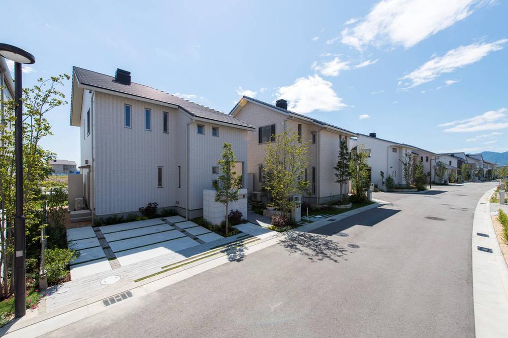 Sale already cityscape photo. Sale compartment district average