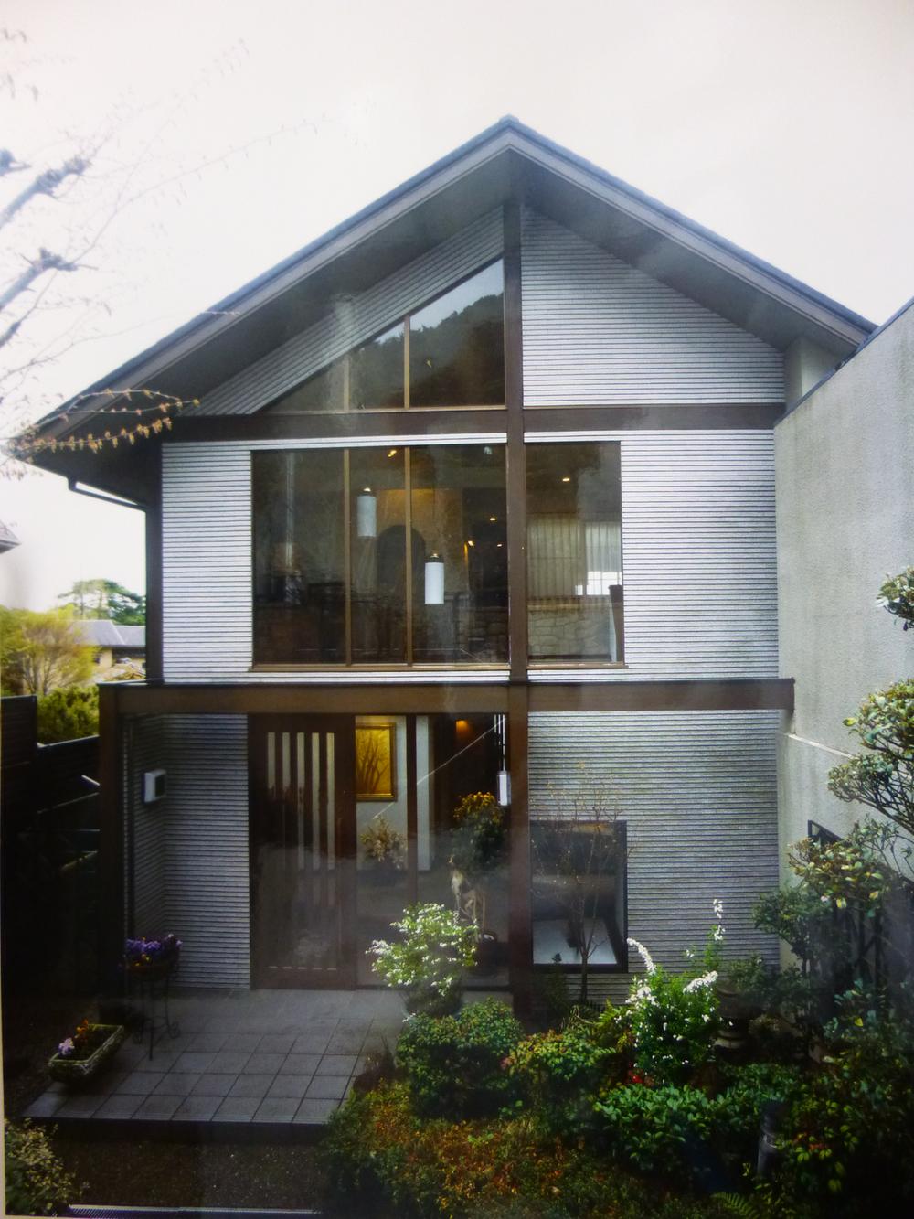 Local appearance photo