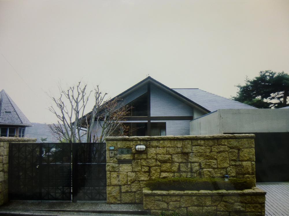 Local appearance photo