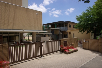 Primary school. 571m to Ashiya Tateiwa Gardens Elementary School (elementary school)