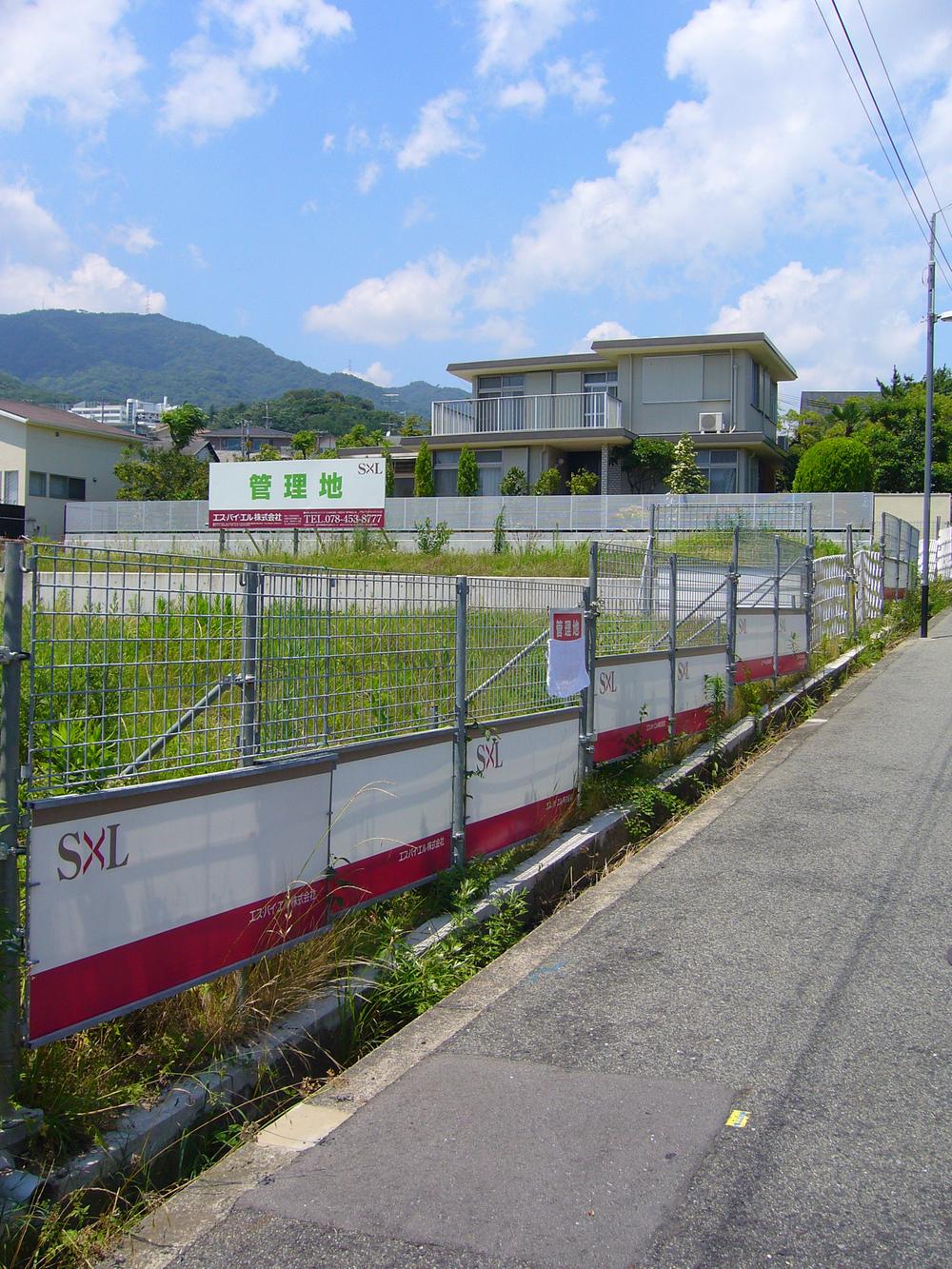 Local photos, including front road. Local (August 2013) Shooting