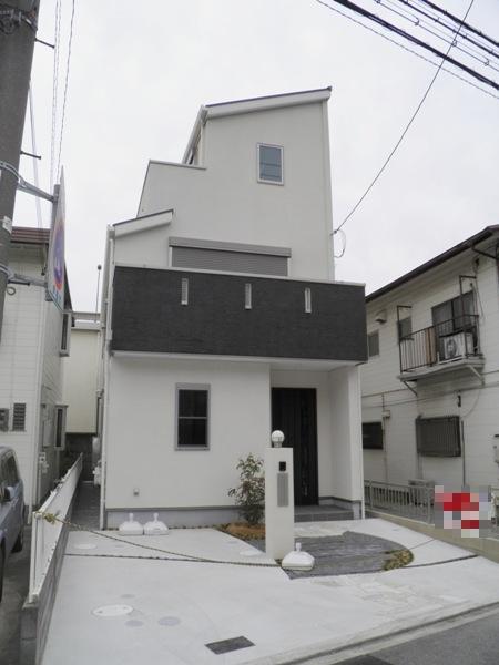 Local appearance photo. Local (April 2013) Shooting