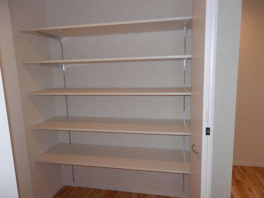 Receipt. First floor hallway storage (April 2013) Shooting