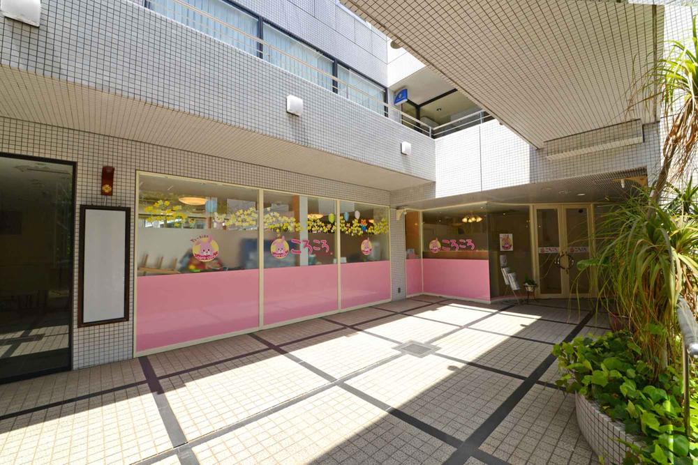 kindergarten ・ Nursery. It claims about 240m 3-minute walk of the nursery to Tizukizzu. You can connect at drop off and pick up this distance if the hand every day. 