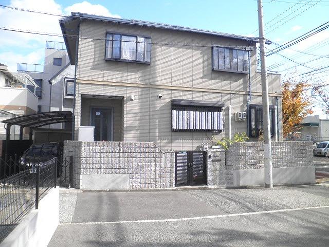 Parking lot. Southwest corner lot