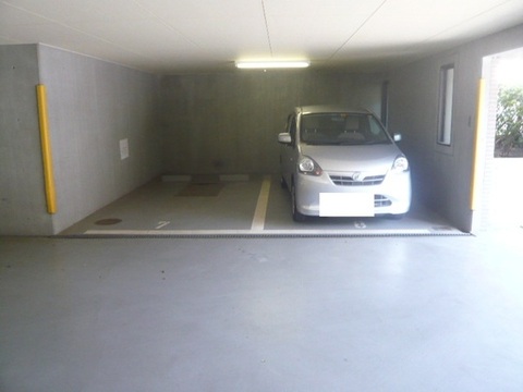 Parking lot. Indoor parking height 1.9 m