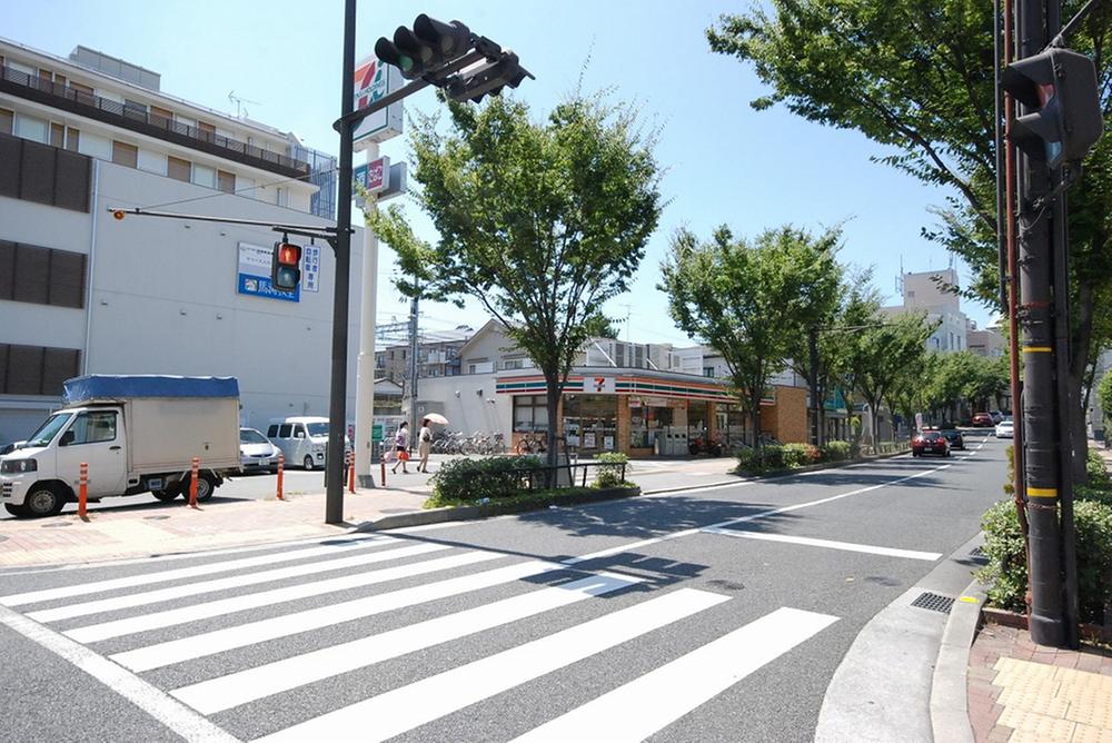 Convenience store. 212m to Seven-Eleven Ashiya Kinmitsu the town shop