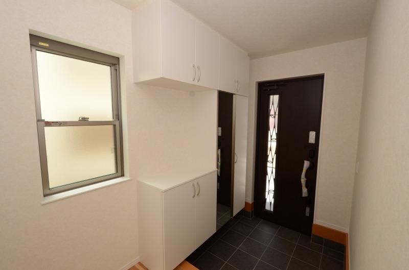 Entrance. Indoor (June 2013) Shooting