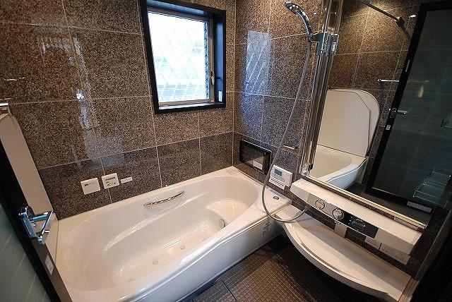 Same specifications photo (bathroom). TV standard equipment of bathroom construction Ime - di