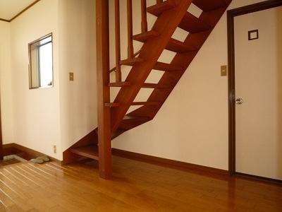 Entrance. Local (12 May 2013) Shooting