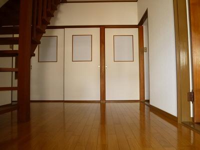 Entrance. Local (12 May 2013) Shooting