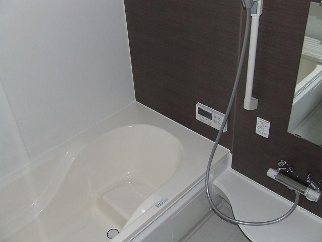 Same specifications photo (bathroom)