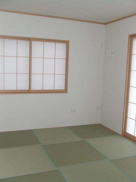 Same specifications photos (Other introspection)