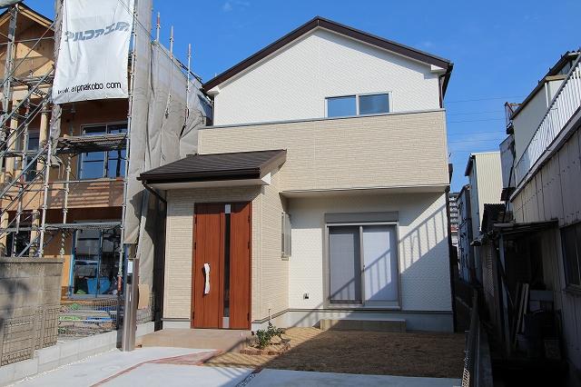 Local appearance photo. Local (12 May 2013) Shooting