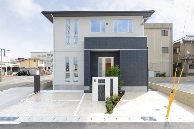 Local appearance photo.  [N-No land model house] The outer wall sound insulation in the power board specification, House with excellent durability. 