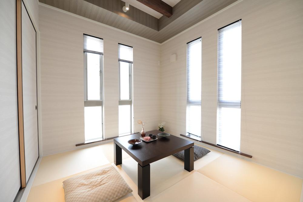 Non-living room. Space of the hotel's sum to the quaint living.