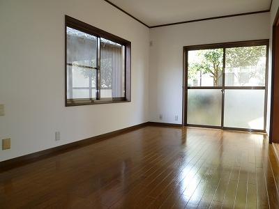 Living. Indoor (04 May 2012) shooting