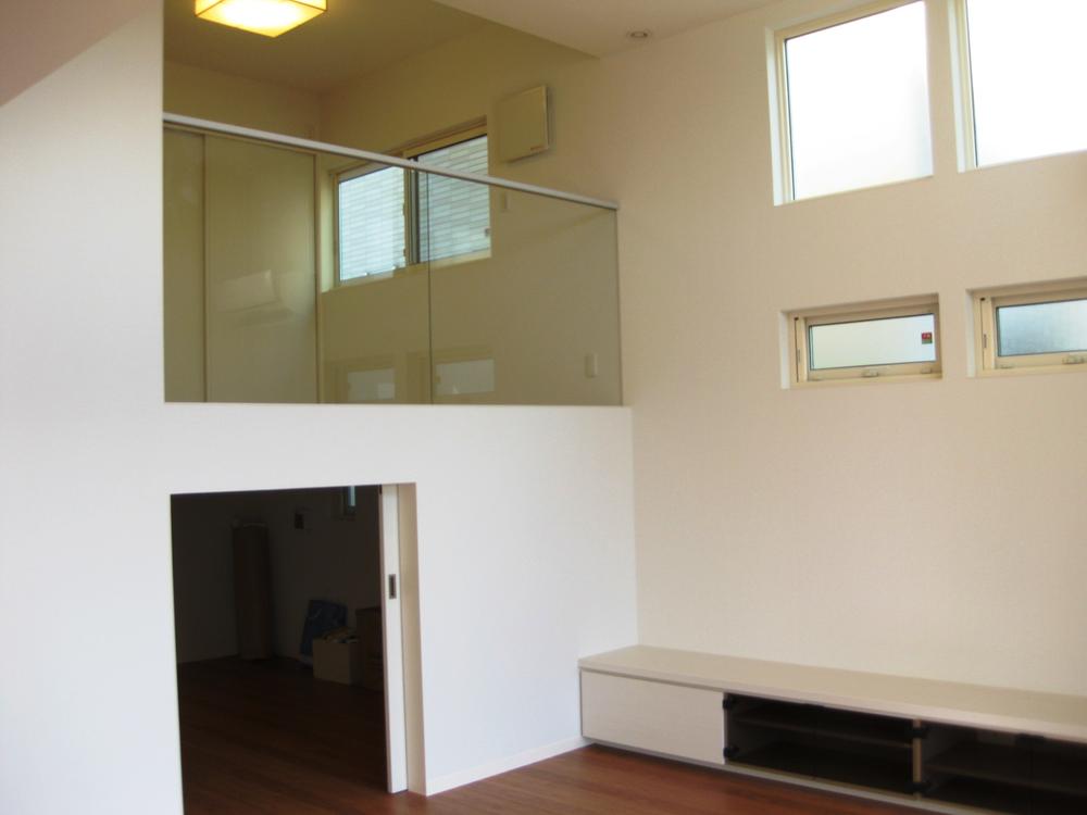 Living. Local (12 May 2013) Shooting