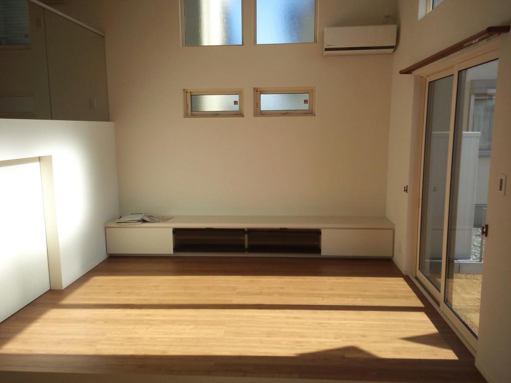 Living. Indoor (12 May 2013) Shooting