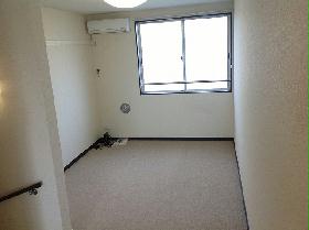 Living and room. Air conditioning ・ There Internet equipment