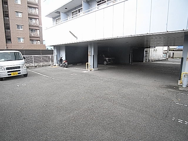 Parking lot