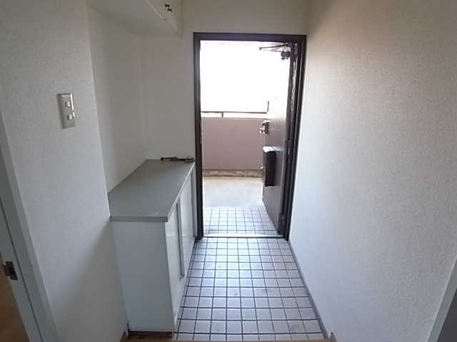 Entrance. ※ Will be of 605, Room photo.