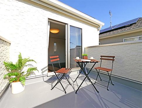 Balcony. No. 18 place ・ Model house